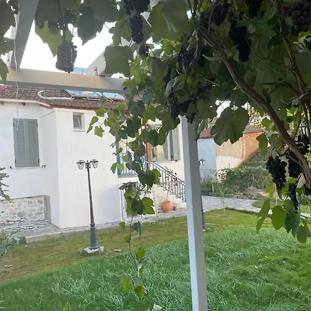 Filipa Gardens شقة